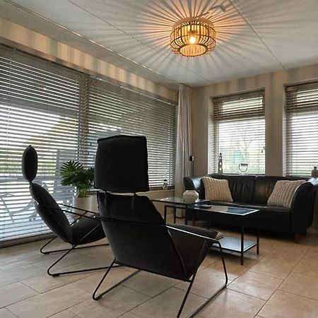 Escape, Appartement Met Groot Terras Buren  Luaran gambar