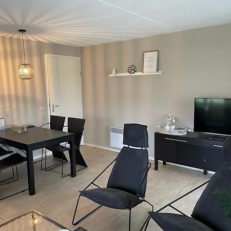 Escape, Appartement Met Groot Terras Buren  Luaran gambar