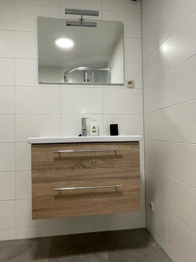 Escape, Appartement Met Groot Terras Buren  Luaran gambar