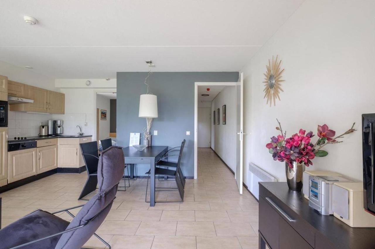 Escape, Appartement Met Groot Terras Buren  Luaran gambar